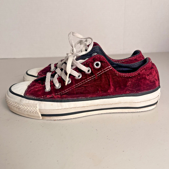 Vintage Converse Red Velour All Star Low Top 90s Made USA 4.5Y / Women’s 6 RARE - Picture 3 of 16